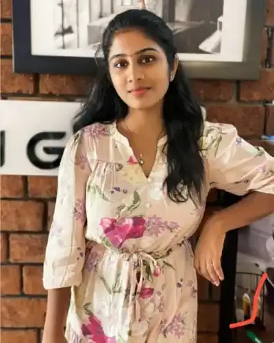 Escorts Thasra