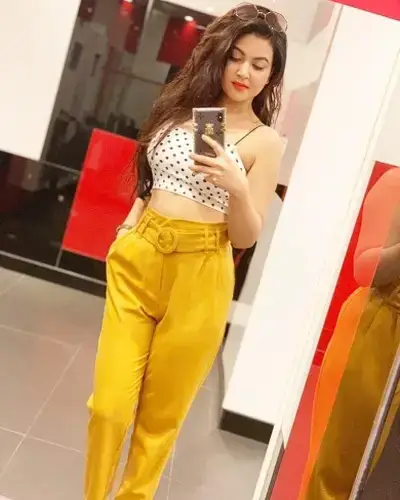 Thasra Escort
